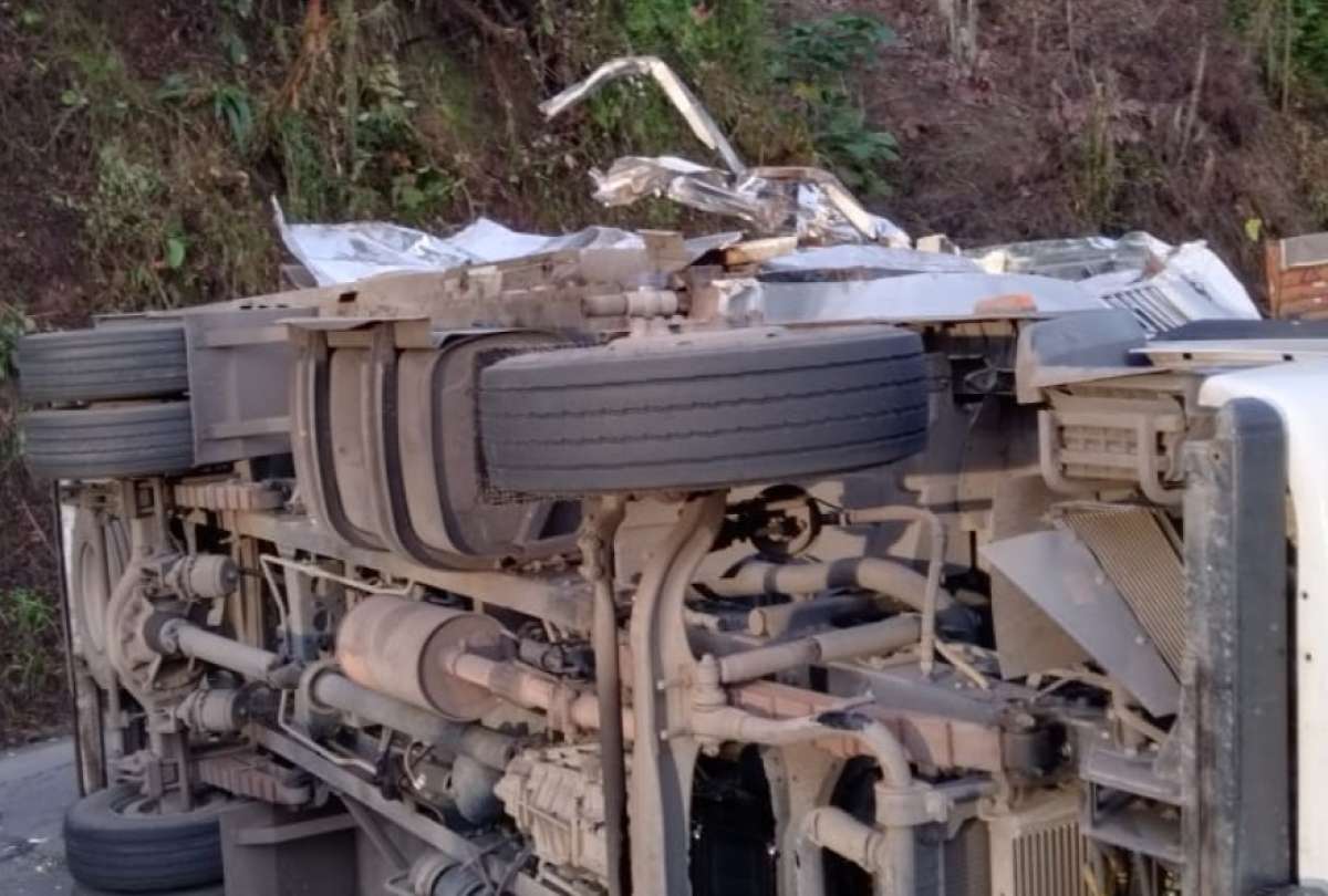 Tres personas heridas tras siniestro en la v&iacute;a Mindo