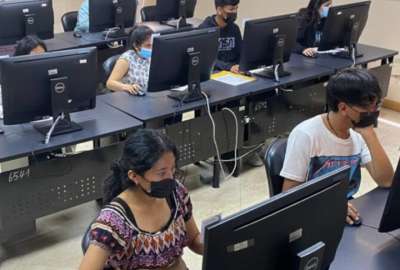 Actualmente, 14 universidades y escuelas polit&eacute;cnicas, as&iacute; como 54 institutos superiores y conservatorios p&uacute;blicos desarrollan un proceso asistido para la postulaci&oacute;n e ingreso.