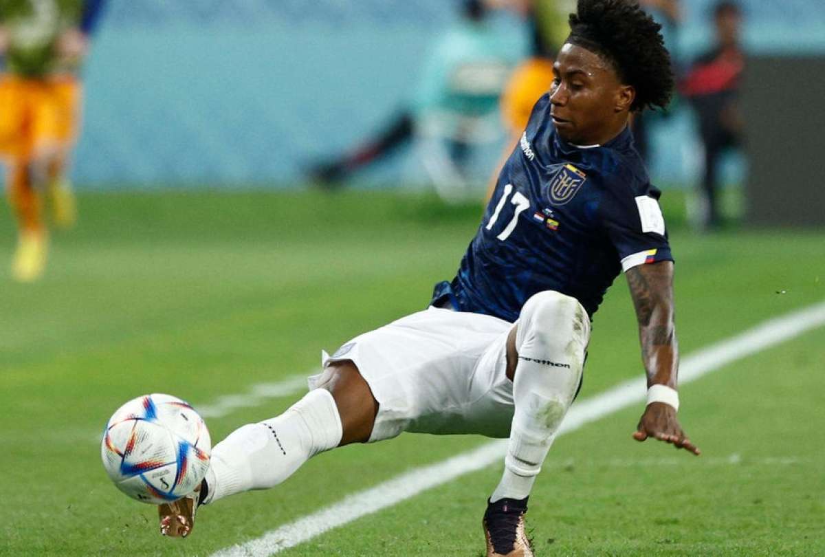 Angelo Preciado gener&oacute; tendencia por su singular jugada contra Pa&iacute;ses Bajos. 