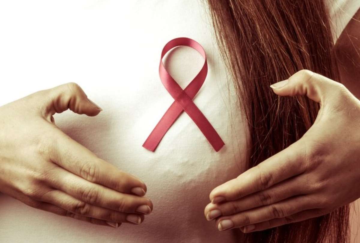 ¿Las mujeres que tienen cáncer de mama pueden dar de lactar?