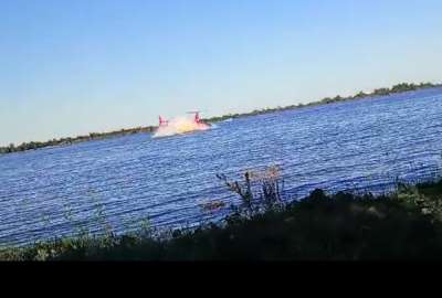 El helic&oacute;ptero cay&oacute; al r&iacute;o