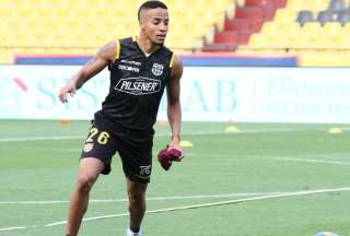Byron Castillo deja Pe&ntilde;arol y negocia con Barcelona SC