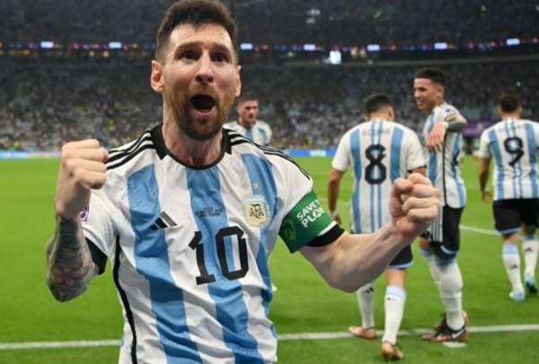 Lionel Messi abri&oacute; el triunfo de Argentina sobre M&eacute;xico.