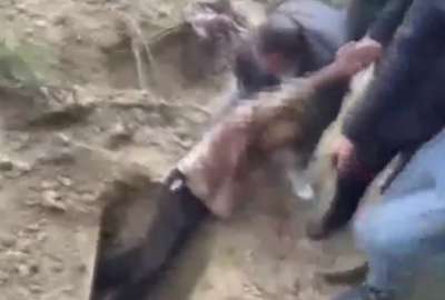 La Policía de Moldavia arrestó a un joven que atacó y enterró a un adulto mayor.