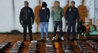 Dos personas fueron detenidas por transporte de sustancias il&iacute;citas en el Carchi. 