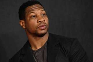 El actor Jonathan Majors fue arrestado por agresi&oacute;n a una mujer