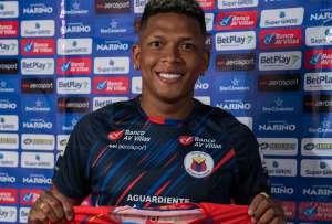 El delantero Billy Arce tendr&aacute; una nueva oportunidad en el f&uacute;tbol internacional.