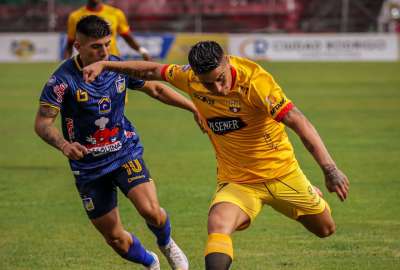 El partido se jug&oacute; en el estadio Reales Tamarindo, en Portoviejo. 