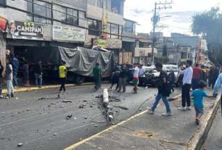 Accidente de tr&aacute;nsito en Quito deja un fallecido y varios heridos