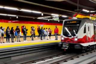 Metro de Quito habilit&oacute; solo un acceso por estaci&oacute;n pero est&aacute; operativo