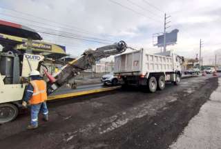 Trabajos de repavimentaci&oacute;n en la av. 10 de Agosto, en Quito, durar&aacute;n m&aacute;s de 30 d&iacute;as