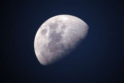 Investigadores encuentran agua en muestras de suelo lunar