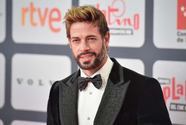 El actor William Levy fue detenido por causar disturbios en un restaurante. 