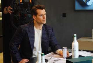 Henry Cavill es el favorito de los aficionados para ser el nuevo James Bond
