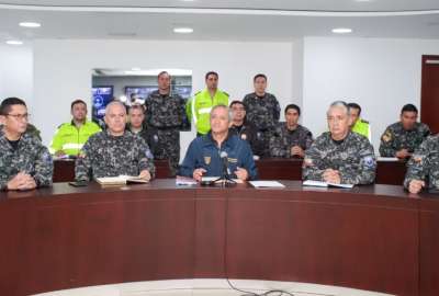 12 polic&iacute;as resultaron heridos con perdigones