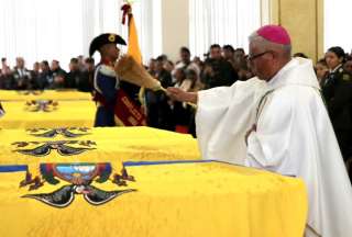Ej&eacute;rcito Ecuatoriano rindi&oacute; homenaje con misa solemne a los 11 soldados ca&iacute;dos