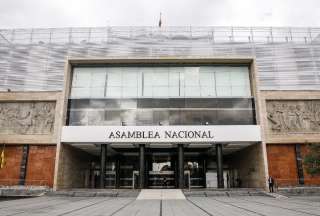 Polic&iacute;a desactiva presunto artefacto explosivo en los exteriores de la Asamblea