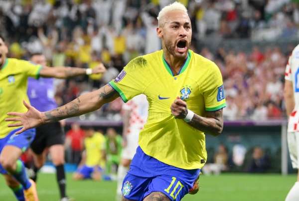 Neymar igual&oacute; a Pel&eacute; como goleador hist&oacute;rico de la Selecci&oacute;n de Brasil