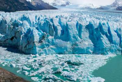 En Per&uacute;, un grupo de monta&ntilde;istas vieron el desprendimiento de un glaciar.