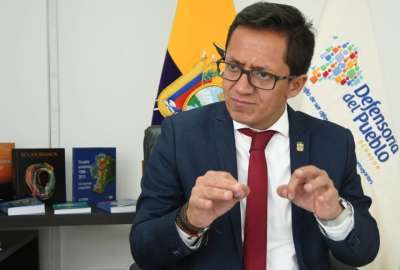 En mayo de 2021, el exfuncionario fue detenido y acusado de abusar sexualmente de la pareja del exministro de Salud, Mauro Falcon&iacute;.