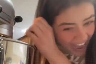 &iexcl;Casi se queda sin pelo! Influencer sufre accidente mientras grababa en TikTok