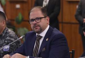 John Reimberg mencion&oacute; que las personas privadas de libertad no deber&iacute;an tener acceso a sus cuentas bancarias. 