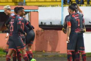 Deportivo Cuenca gan&oacute; a T&eacute;cnico Universitario y se puso a tres puntos del l&iacute;der