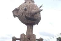 El monigote de Pinocho se luci&oacute; en las calles de Machala. 