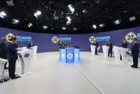 16 candidatos participaron en el Debate Presidencial 2025.
