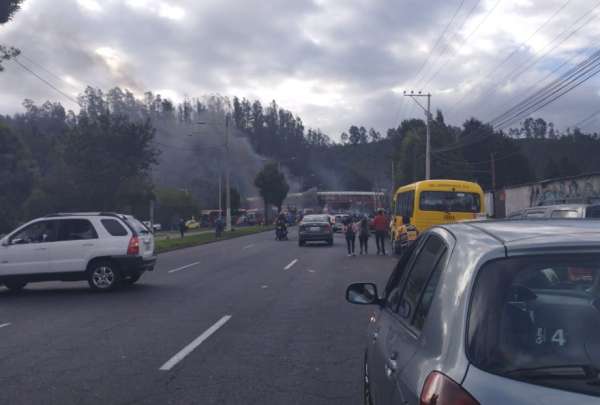 Calles de Quito registran cierres por la presencia de manifestantes