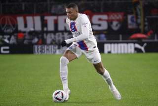 Kylian Mbapp&eacute; volvi&oacute; y el PSG perdi&oacute; en la Liga francesa