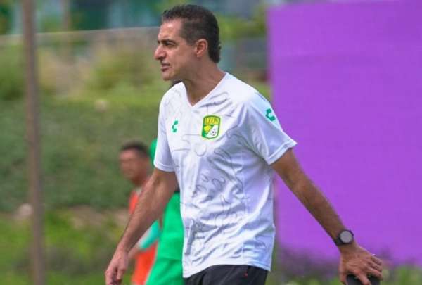 Renato Paiva volvi&oacute; a criticar a nuevo DT de Independiente del Valle