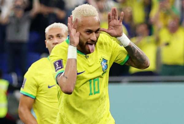 &iquest;Qu&eacute; le puso Casemiro a Neymar en su nariz?