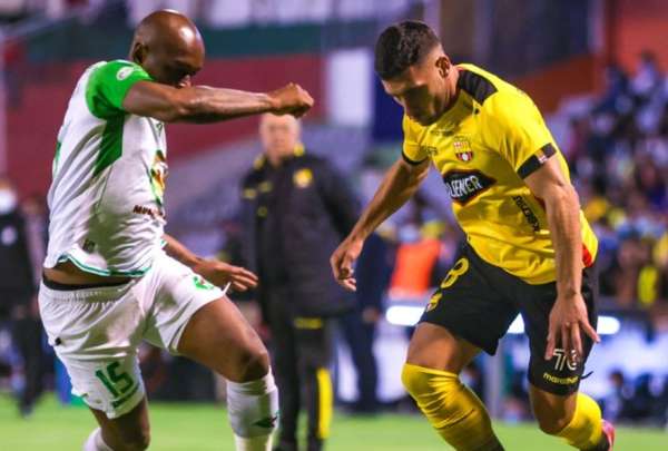 Santos ofrece 1,5 millones de d&oacute;lares a Barcelona por Emmanuel Mart&iacute;nez