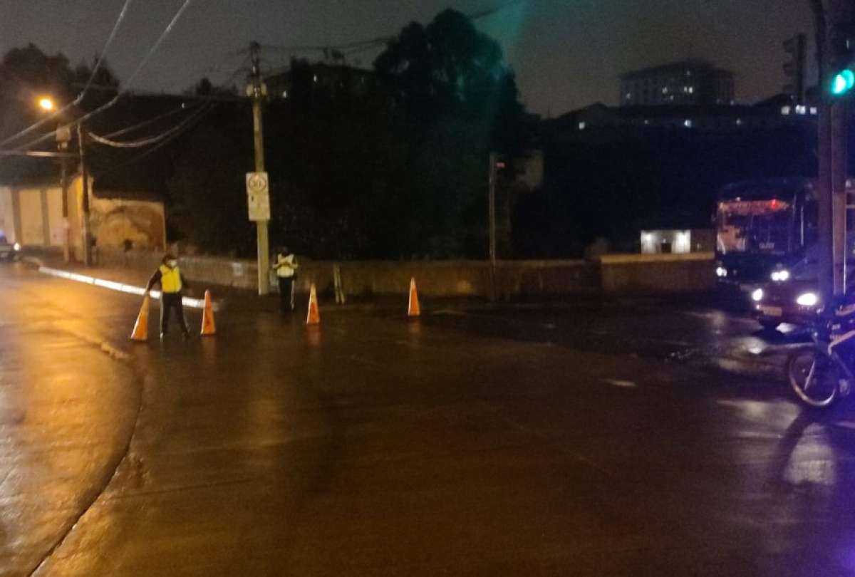 Existen seis vías cerradas por aluvión en La Gasca