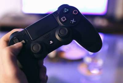 La investigaci&oacute;n evidencia c&oacute;mo los juegos MMO pueden fomentar competencias como liderazgo, trabajo en equipo y resoluci&oacute;n de problemas.
