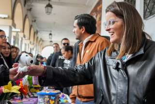 Cuenca: La vicepresidenta Mar&iacute;a Jos&eacute; Pinto revis&oacute; los avances del proceso de fusi&oacute;n de instituciones