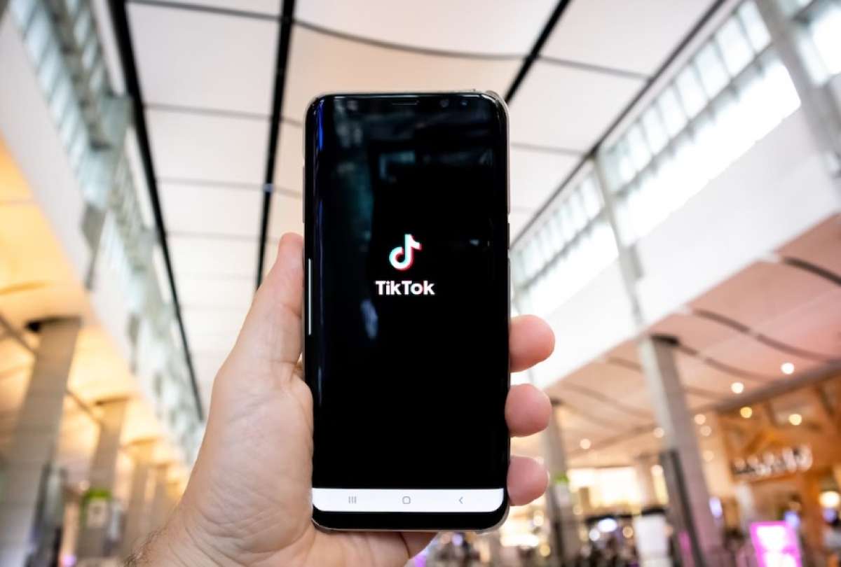 Centros educativos de Estados Unidos prohíben el uso de TikTok