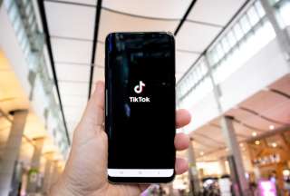 Centros educativos de Estados Unidos proh&iacute;ben el uso de TikTok