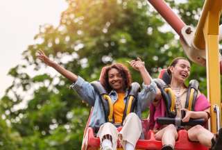 Millonaria indemnizaci&oacute;n tras caer de un parque tem&aacute;tico en Hollywood