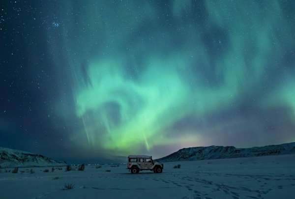 Viral: Hombre sorprende a las redes tras captar un video de la impresionante aurora boreal en Alaska