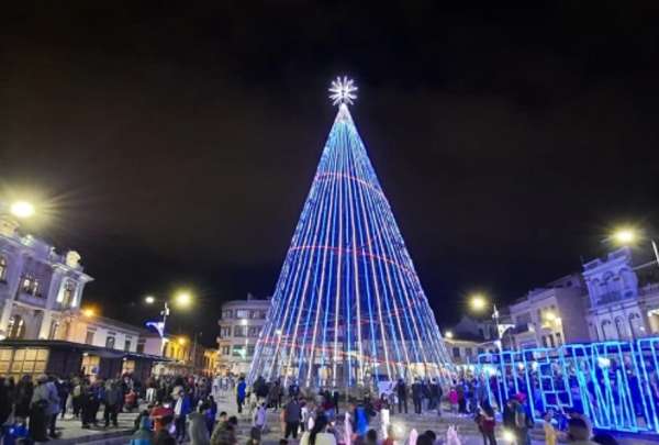 &Aacute;rbol de Navidad m&aacute;s grande del pa&iacute;s se encender&aacute; en medio de la crisis energ&eacute;tica