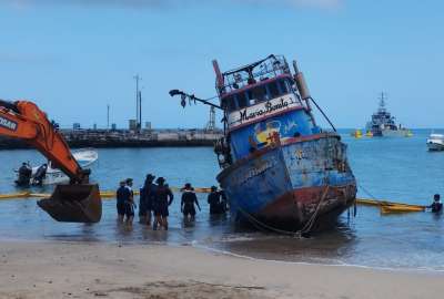 Inmobiliar dispuso la destrucci&oacute;n controlada de la embarcaci&oacute;n que representaba una alerta para ecosistema de la isla.