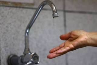 Desabastecimiento de agua potable en barrios Tumbaco y Puembo