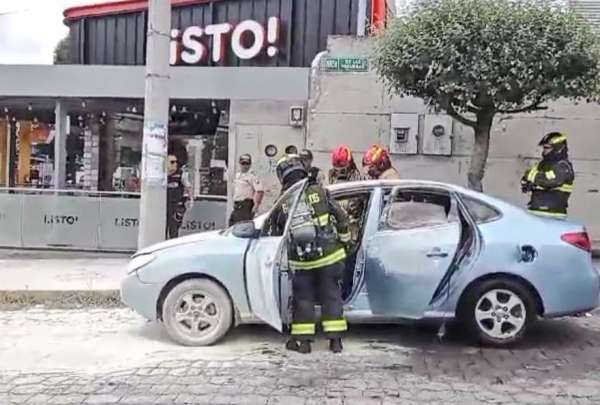 Las alertas por hechos de violencia contin&uacute;an en Quito: un carro se incendi&oacute; en Monteserr&iacute;n.