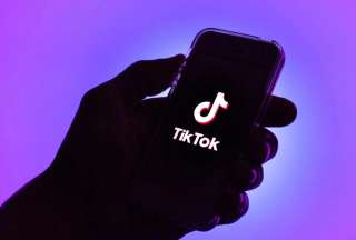 Apple y Google son presionadas para eliminar la aplicaci&oacute;n de Tik Tok