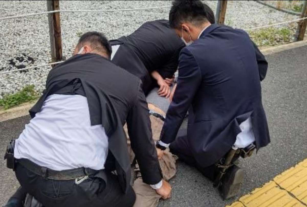 Compa&ntilde;&iacute;as de redes sociales eliminaron el video del atentado del primer ministro jap&oacute;n&eacute;