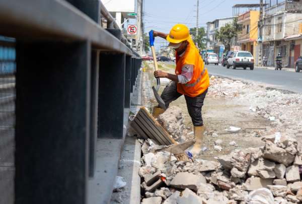 Esta semana inici&oacute; el mantenimiento vial en la ruta de la troncal 4 de la Metrov&iacute;a.