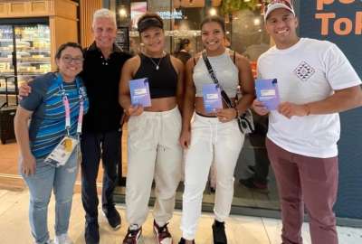 Neisi Dajomes y Angie Palacios (centro) ya se encuentran en Par&iacute;s para la disputa de los Juegos Ol&iacute;mpicos. 