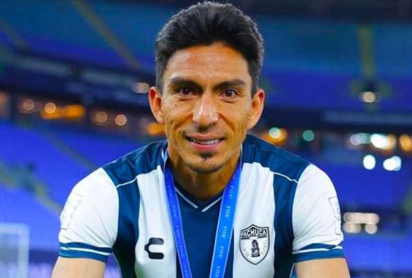 &Aacute;ngel Mena regresa al f&uacute;tbol ecuatoriano, despu&eacute;s de militar el a&ntilde;o anterior en Pachuca.